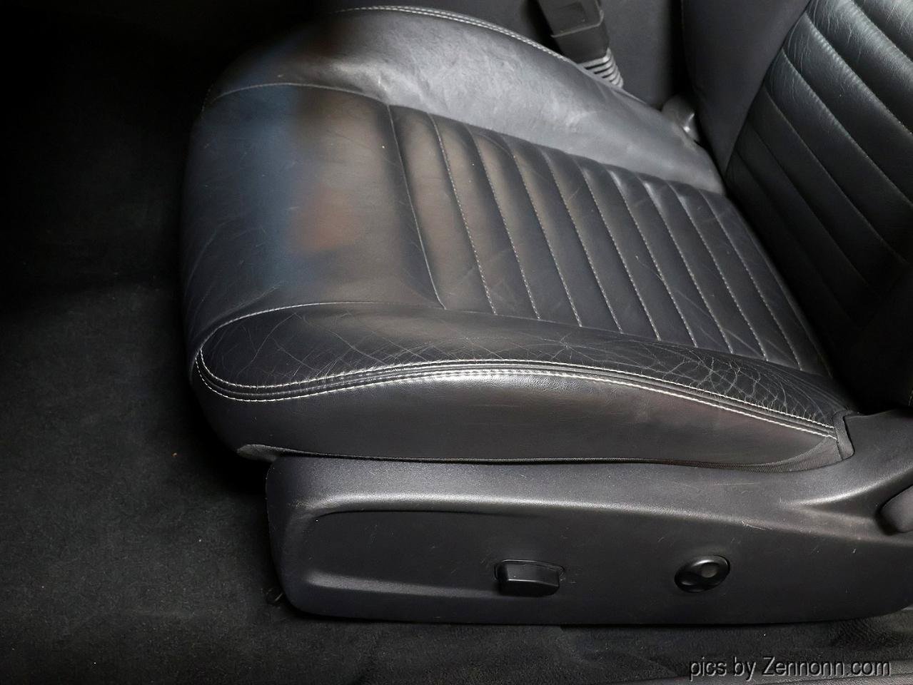 Used 2014 Dodge Challenger R/T Plus RWD image 25