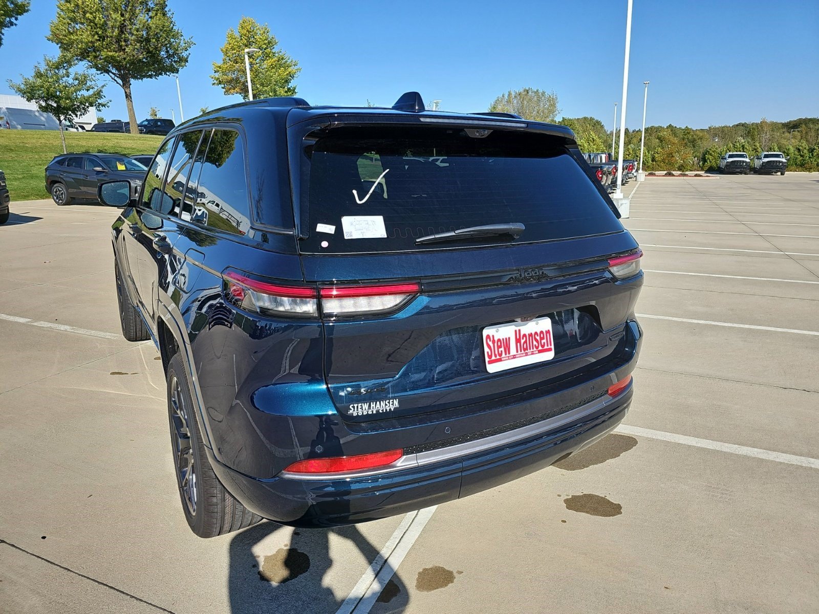 New 2027 Jeep Grand Cherokee Summit AWD/4WD image 3