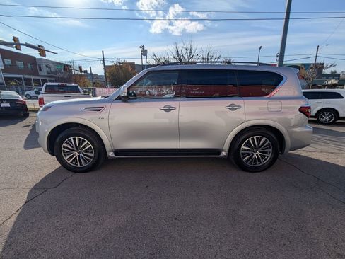 Used 2022 Nissan Armada SV w/ SV Appearance Package image 9