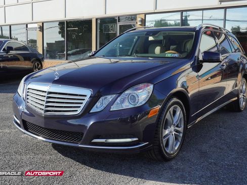 Used 2011 Mercedes-Benz E 350 4MATIC Wagon image 3