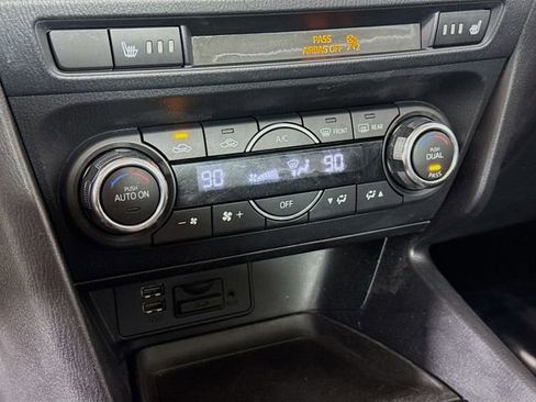 Used 2018 MAZDA MAZDA3 Touring image 15