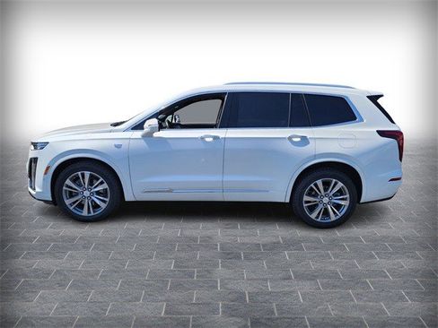 Certified 2022 Cadillac XT6 Premium Luxury w/ Platinum Package image 2