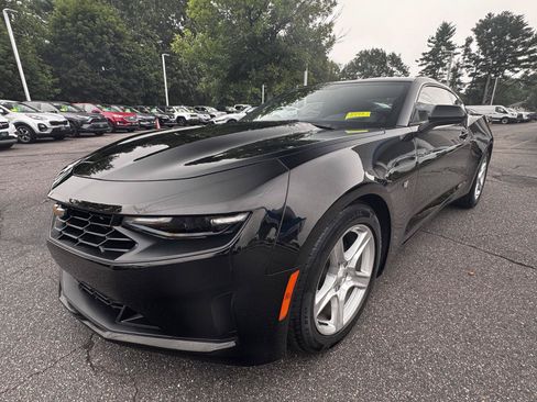 Certified 2019 Chevrolet Camaro LT RWD image 3