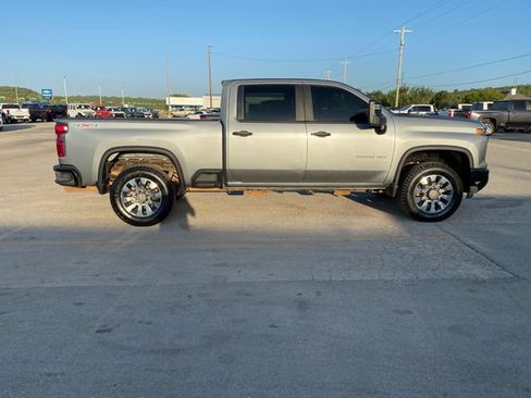 Used 2025 Chevrolet Silverado 2500 Custom w/ Custom Convenience Package AWD/4WD image 7