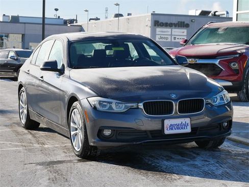 Used 2018 BMW 320i xDrive 320i xDrive w/ Convenience Package image 23