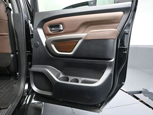 Used 2021 Nissan Titan Platinum Reserve w/ Moonroof Package image 46