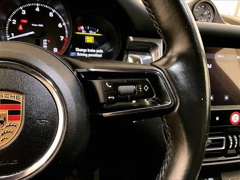 Used 2023 Porsche Macan AWD/4WD image 18