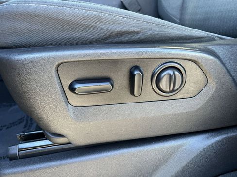 Used 2021 Chevrolet Silverado 1500 LT Trail Boss image 14