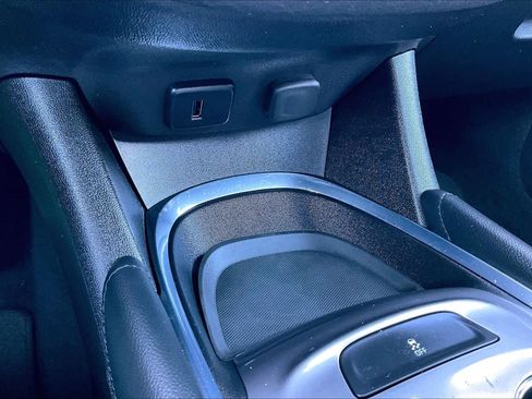 Used 2018 Chevrolet Malibu LT image 34