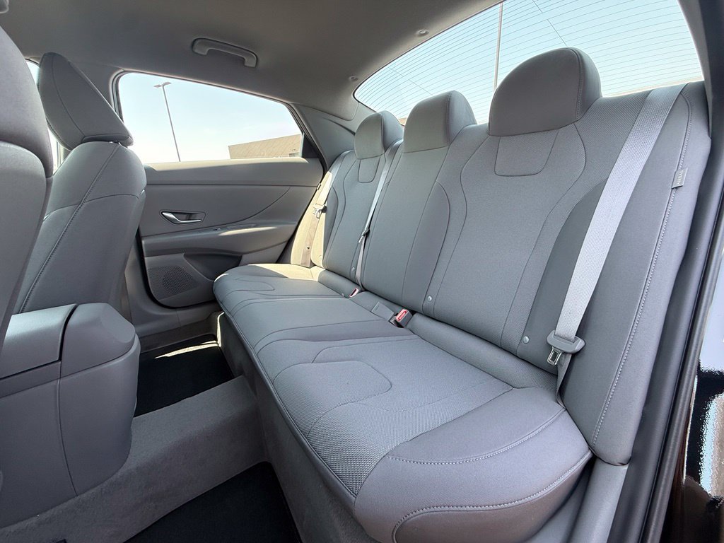Used 2024 Hyundai Elantra SE FWD image 24