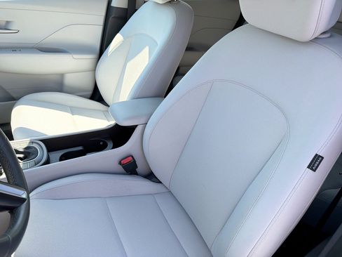 Certified 2024 Hyundai Kona SEL AWD/4WD image 18