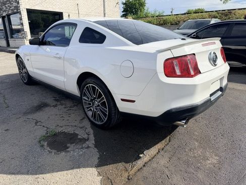 Used 2010 Ford Mustang GT RWD image 7