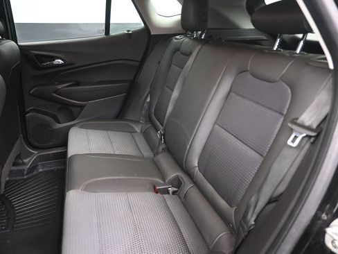 Used 2024 Chevrolet Trax LT w/ Driver Confidence Package FWD image 23