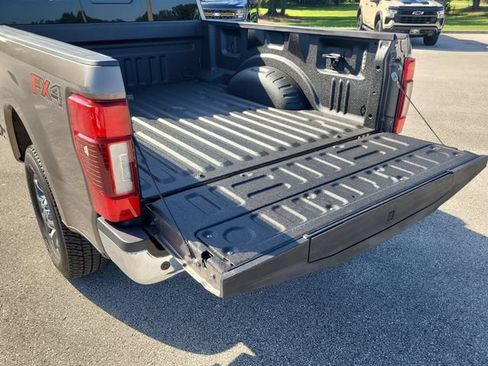 Used 2020 Ford F250 Lariat w/ Lariat Ultimate Package AWD/4WD image 9
