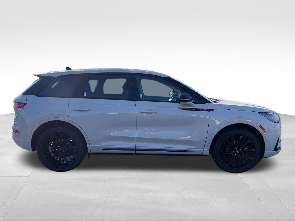 Used 2024 Lincoln Corsair AWD w/ Equipment Group 101A image 6