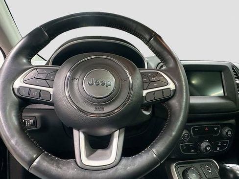 Used 2019 Jeep Compass Latitude w/ Cold Weather Group AWD/4WD image 12