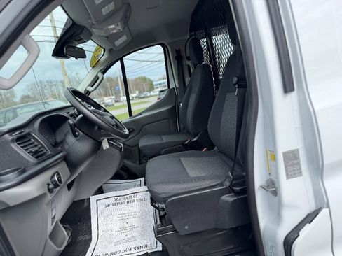 Used 2024 Ford Transit 250 Low Roof w/ Exterior Upgrade Package RWD image 12