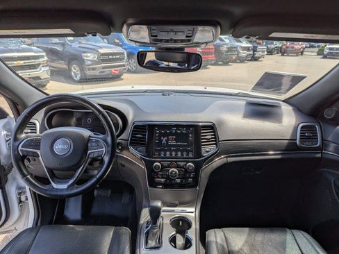Used 2019 Jeep Grand Cherokee Limited w/ Luxury Group II AWD/4WD image 22