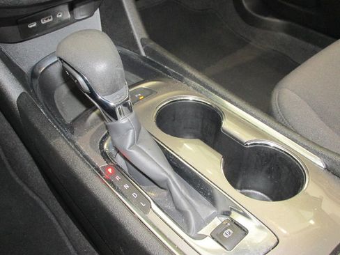 Used 2024 Chevrolet Malibu LT image 23