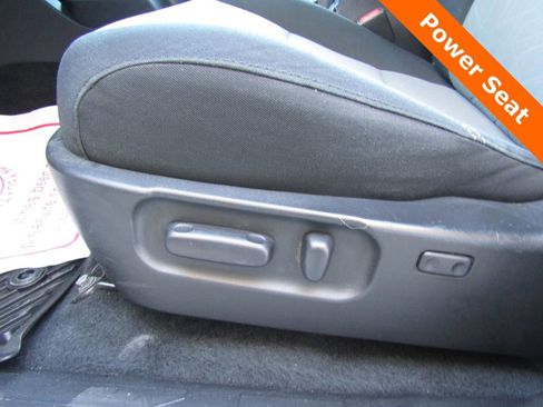 Used 2023 Toyota Tacoma TRD Off-Road w/ Technology Package image 6