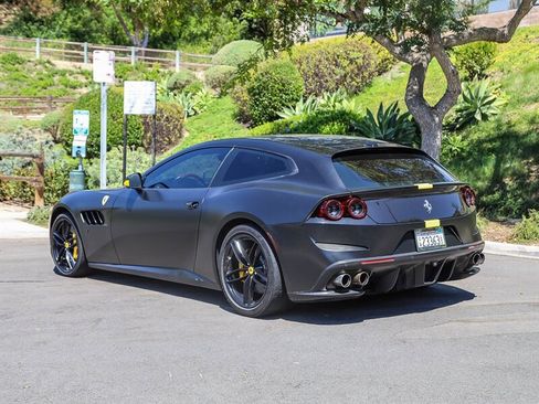 Used 2017 Ferrari GTC4Lusso AWD/4WD image 23