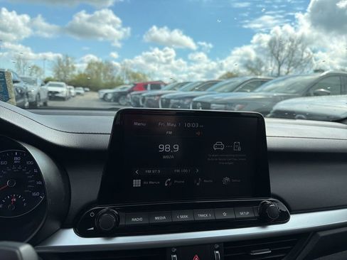 Used 2024 Kia Forte LXS FWD image 7