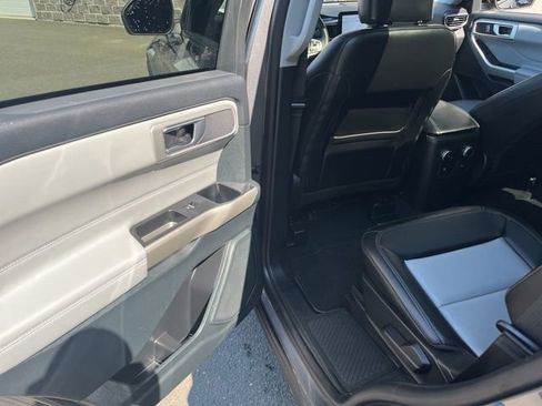 Used 2023 Ford Explorer XLT w/ Equipment Group 202A AWD/4WD image 42