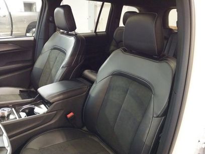 New 2025 Jeep Grand Cherokee Altitude