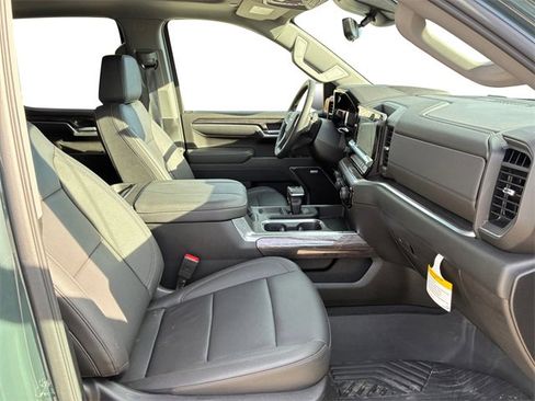 New 2026 Chevrolet Silverado 1500 LTZ w/ LTZ Premium Package image 13