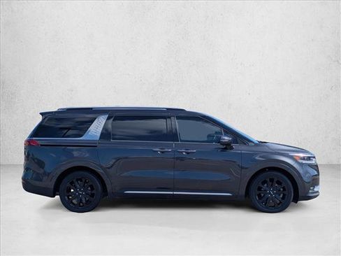 Used 2024 Kia Carnival SX FWD image 4