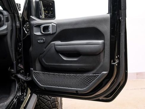 Used 2024 Jeep Wrangler Unlimited Rubicon w/ Technology Group AWD/4WD image 85
