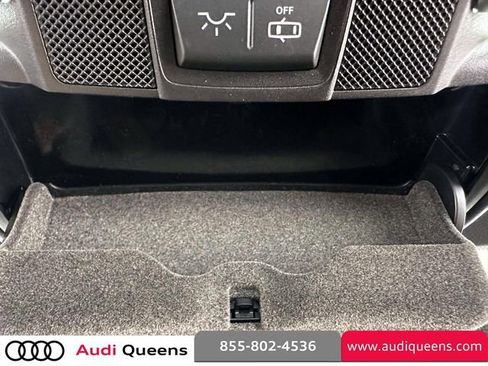 Used 2015 Mercedes-Benz SLK 250 image 30