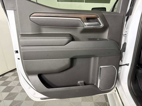 Used 2024 GMC Sierra 1500 SLT w/ SLT Premium Package image 19