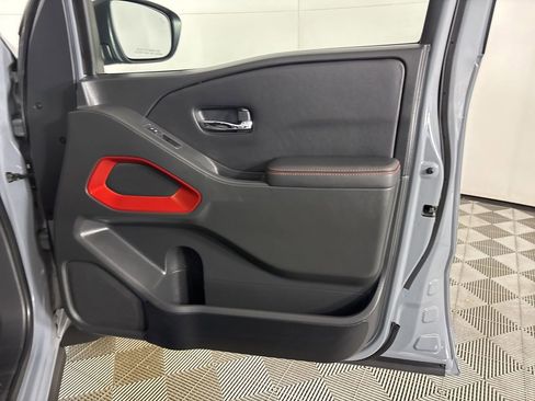 Used 2023 Nissan Frontier PRO-4X w/ Technology Package image 25