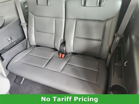 Used 2025 Ford Explorer Active w/ Active Comfort Package image 28