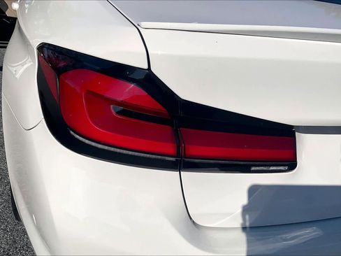 Used 2020 BMW 530i w/ Lighting Package RWD image 27