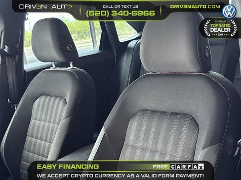 Used 2019 Volkswagen Jetta GLI FWD image 10