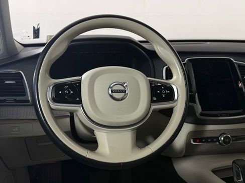 Used 2023 Volvo XC90 B5 Plus AWD/4WD image 20