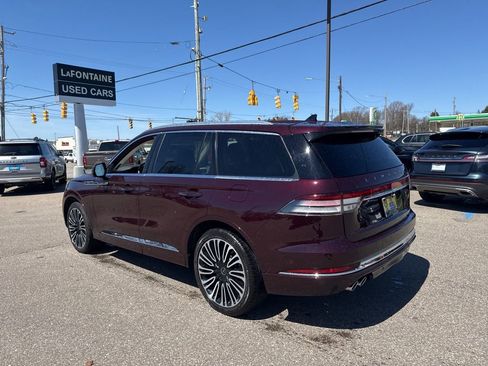 Used 2023 Lincoln Aviator Black Label w/ Dynamic Handling Package image 3