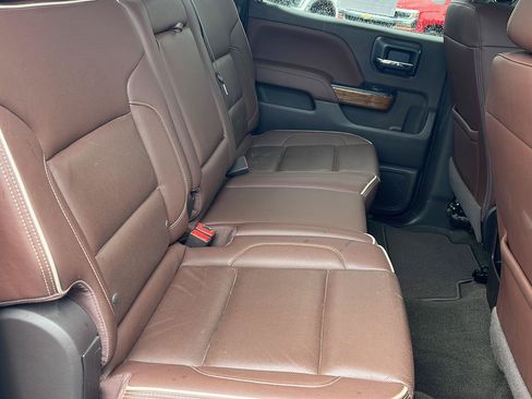 Used 2018 Chevrolet Silverado 1500 High Country AWD/4WD image 27
