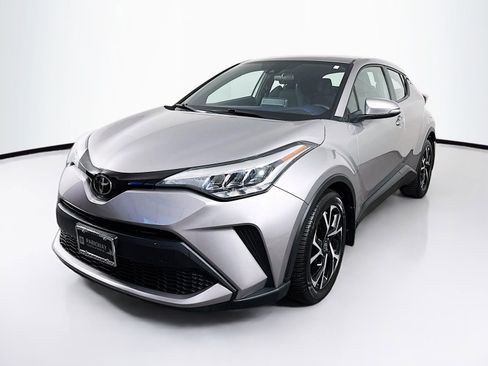 Used 2020 Toyota C-HR XLE image 3