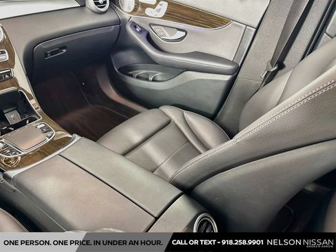 Used 2020 Mercedes-Benz GLC 300 image 24