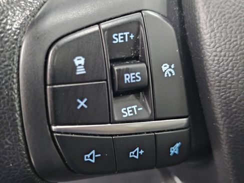 Used 2020 Ford Escape SE FWD image 32