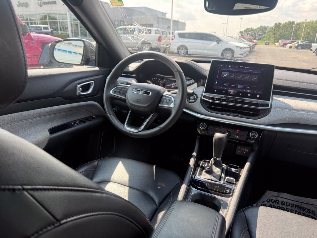 Certified 2024 Jeep Compass Latitude AWD/4WD image 50