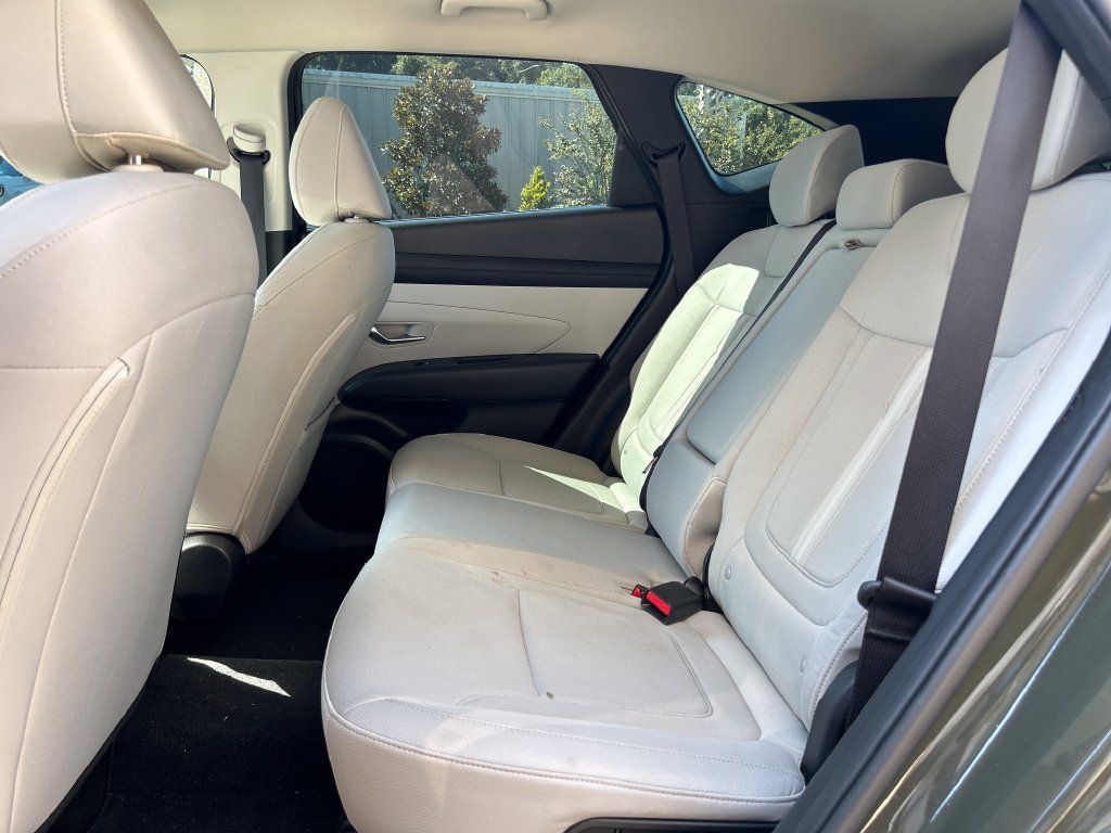 Used 2025 Hyundai Tucson SEL FWD image 13