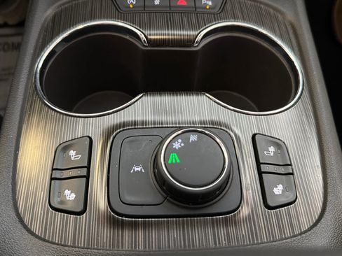 Used 2023 GMC Acadia SLT FWD image 62