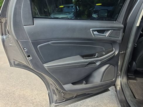 Used 2020 Ford Edge Titanium w/ Equipment Group 301A FWD image 14