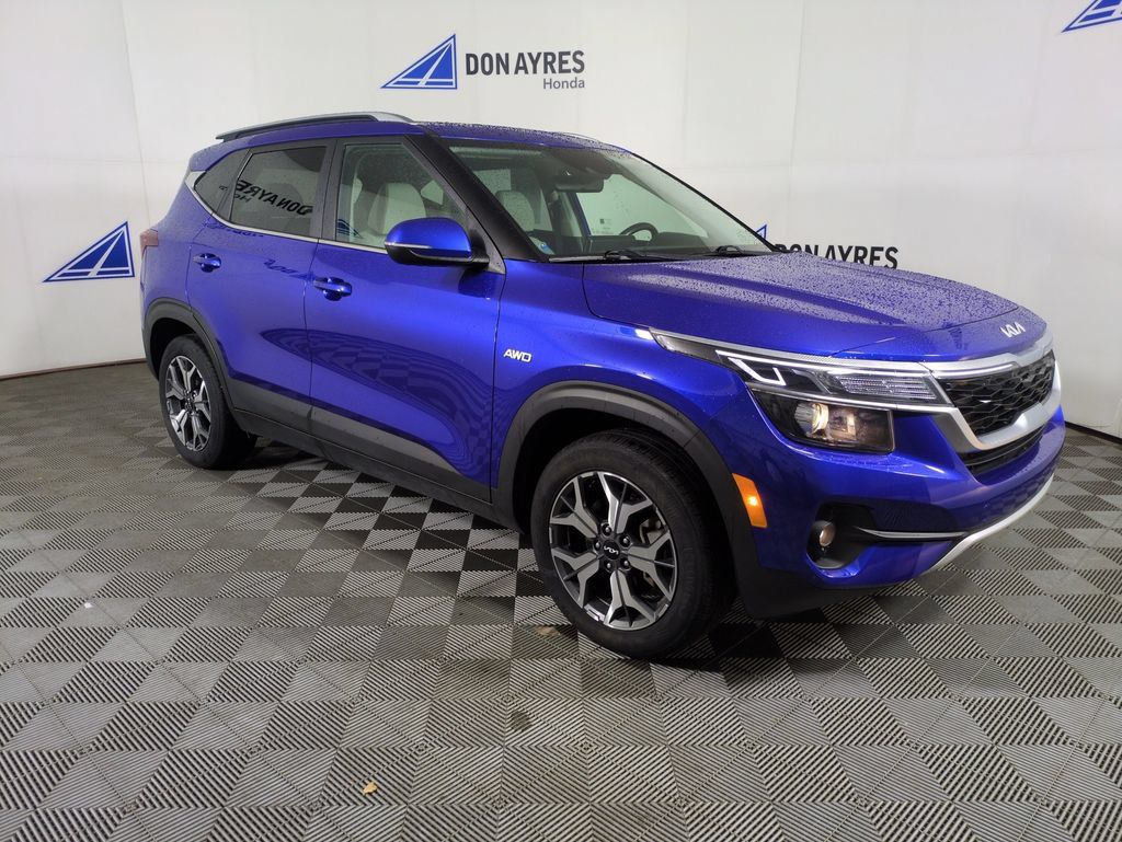 Used 2023 Kia Seltos EX AWD/4WD image 12
