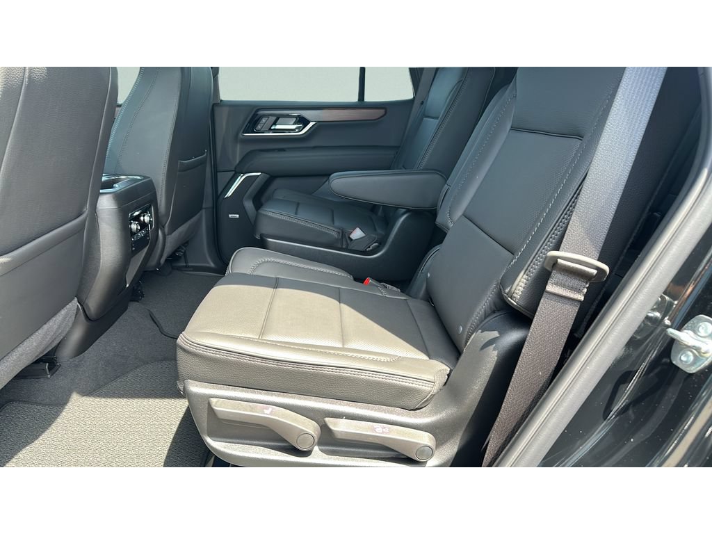 New 2026 GMC Yukon Denali w/ Sun & Power Step Package AWD/4WD image 12