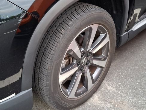Used 2024 Honda Pilot Touring image 6
